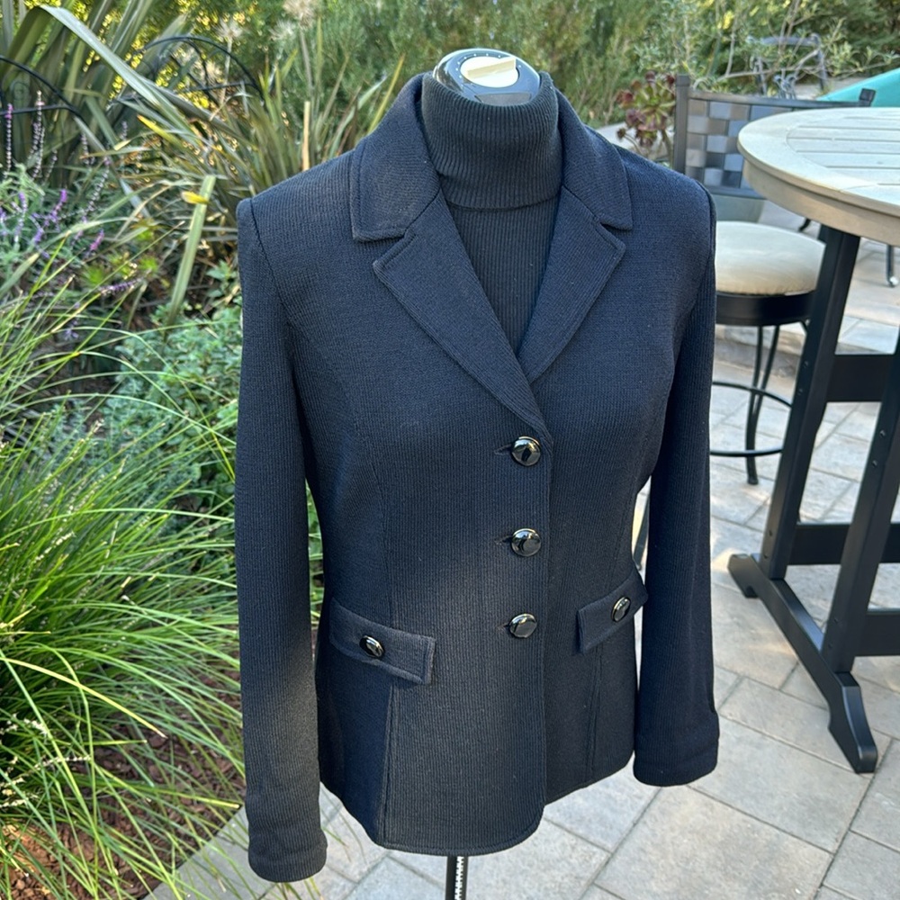 St. John Black Blazer - Picture 6 of 12